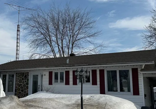 Two or more stories for sale - 30 Av. Pierre, Notre-Dame-des-Prairies, J6E1L1