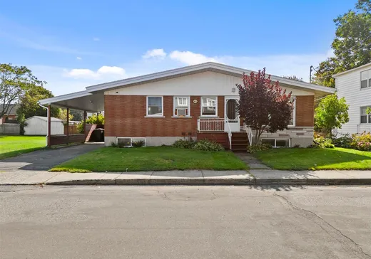 Bungalow à vendre - 462 Rue Surprenant, Drummondville, J2C4J3