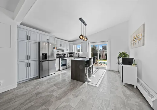 Maison à vendre - 462 Rue Surprenant, Drummondville, J2C 4J3