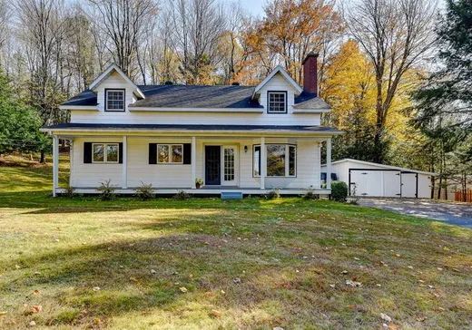 Maison à étages à vendre - 4810 Boul. de l'Université, Sherbrooke, J1N2T6
