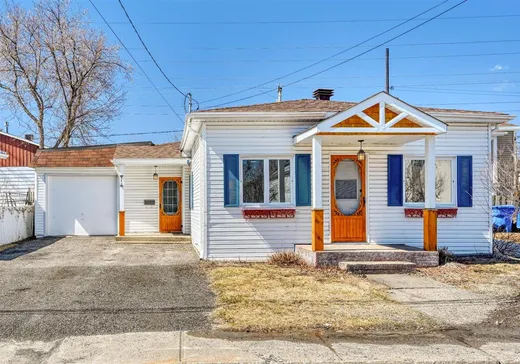 Bungalow à vendre - 584 Rue du Plateau, Saint-Jérôme, J7Z4J2