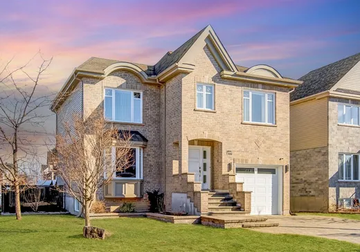 Maison à étages à vendre - 4215 Rue de l'Oural, Brossard, J4Y0A3