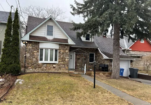 Two or more stories for sale - 259 Rue Ste-Anne, Sainte-Anne-de-Bellevue (Montreal Island), H9X1N9