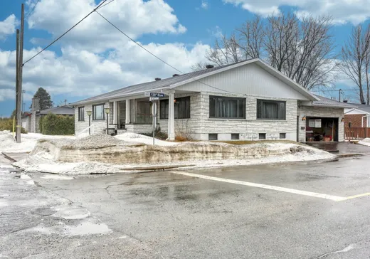 Two or more stories for sale - 2800 110e Avenue, Shawinigan-Sud, G9P1Z1