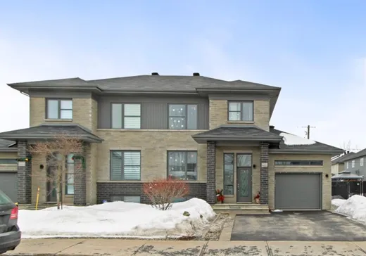 Two or more stories for sale - 3099 Boul. Désourdy, Carignan, J3L0Z5