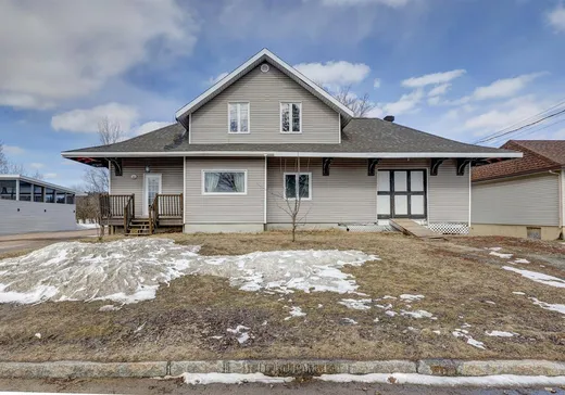 Maison à étages à vendre - 212 Av. St-Émilien, St-Raymond, G3L3X2