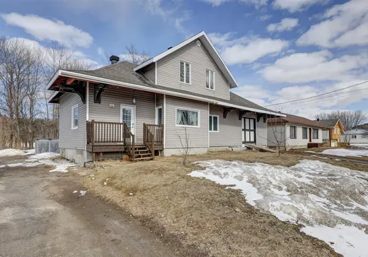 House for sale - 212 Av. St-Émilien, St-Raymond, G3L 3X2