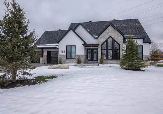 Maison à étages à vendre - 182 Rue des Parulines, Val-d'Or, J9P0N3