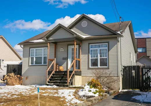 Bungalow for sale - 669 Rue St-Édouard, Sherbrooke, J1R0T7