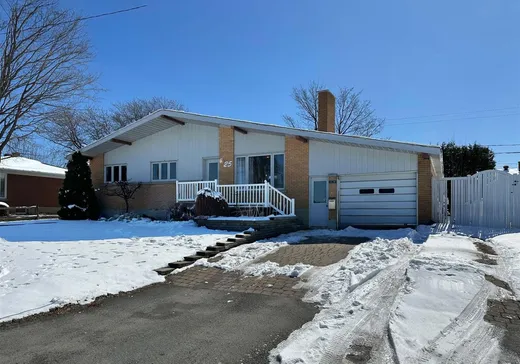 Bungalow à vendre - 25 Rue St-Denis, Victoriaville, G6P2V7