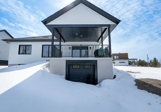 House for sale - 196 Rue Jeanne-Mance, Rimouski, G5L 0E6