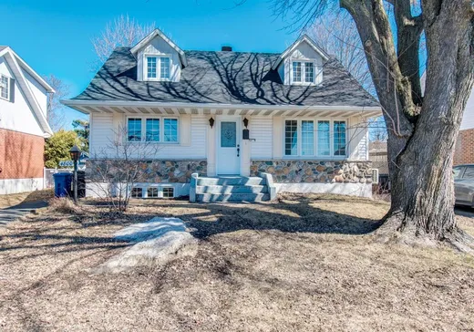 Maison à étages à vendre - 4800 Rue Maisonneuve, Massueville, J3R4J9