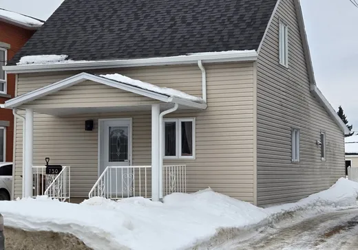 Two or more stories for sale - 730 11e Avenue, Grand-Mere, G9T1P8