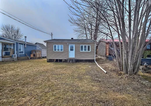 Two or more stories for sale - 1383 93e Avenue, Saint-Paul-de-L'Île-aux-Noix, J0J1G0