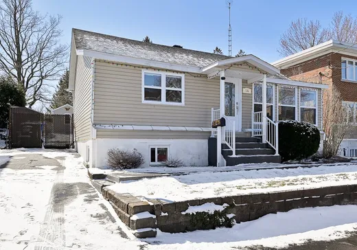 Two or more stories for sale - 14 Rue Crépin, Châteauguay, J6J2T4