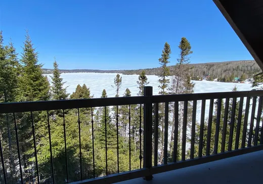 Maison à vendre - 416 Ch. du Lac-du-Portage O., Matane, G0J 3C0