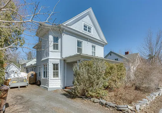 Two or more stories for sale - 409 Rue de Montréal, Sherbrooke, J1H1E4