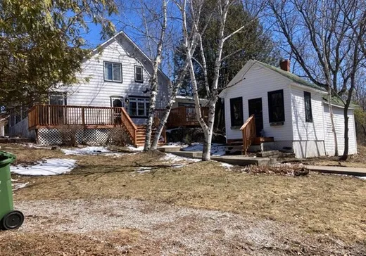 Maison à vendre - 4 Rue Principale, Gracefield, J0X 1W0