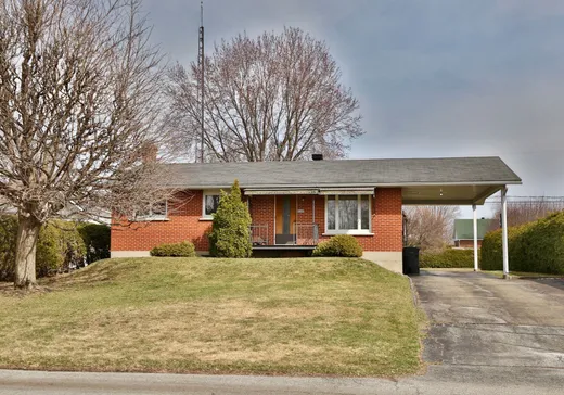 Maison à vendre - 6300 Av. Durocher, Saint-Hyacinthe, J2R 1B6