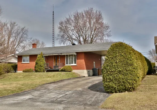 Maison à vendre - 6300 Av. Durocher, Saint-Hyacinthe, J2R 1B6