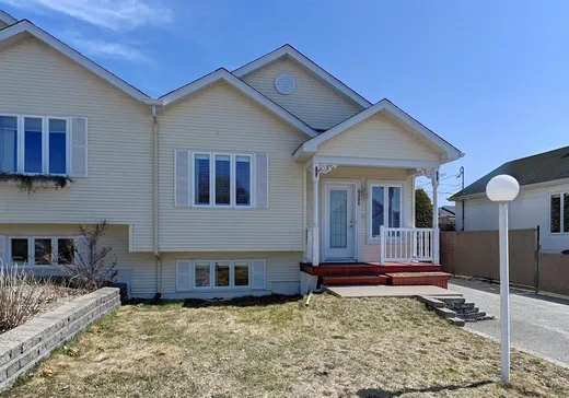 Bungalow à vendre - 4306 Rue Marc-Aurèle, Rock Forest, J1N4A6