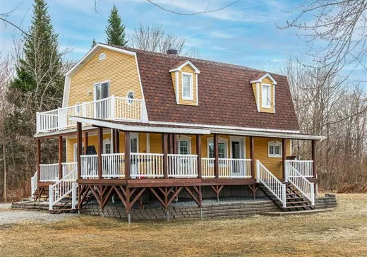 Maison à étages à vendre - 120 Ch. Rousseau, Weedon, J0B3J0