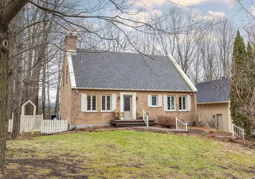 Maison à étages à vendre - 19 Rue des Rossignols, Granby, J2H2J4