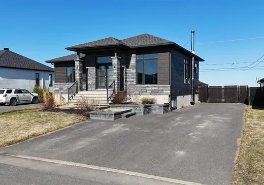 Bungalow for sale - 255 Rue des Lupins, St-Joachim-De-Courval, J1Z2L7
