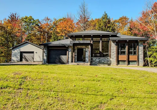Bungalow à vendre - 134 Rue du Domaine-Fortier, Saint-Colomban, J5K1K9