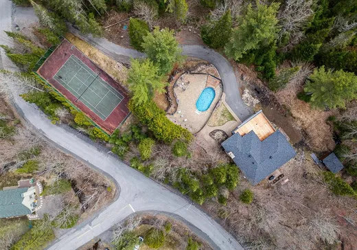 Maison à vendre - 48 Ch. du Geai-Bleu, Saint-Sauveur, J0R 1R1