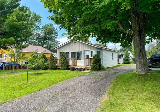 Bungalow for sale - 17 Rue Beach, Grenville, J0V1B0