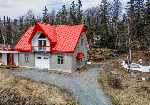 Two or more stories for sale - 444 Ch. Edina, Grenville, J0V1B0