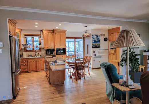 Maison à vendre - 5 Rue Bélanger, Lachute, J8H 4C8