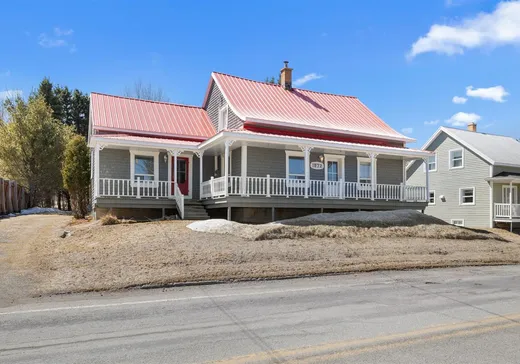 1 1/2 Storey for sale - 1572 Rue Principale, St-Philemon, G0R4A0
