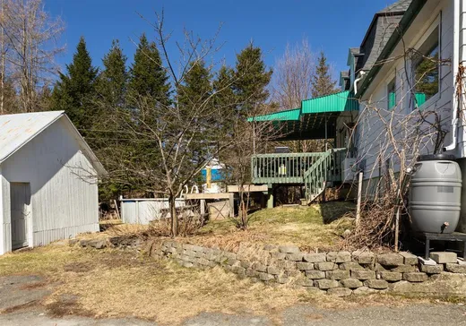 Maison à vendre - 1488 Av. Principale, St-Malachie, G0R 3N0