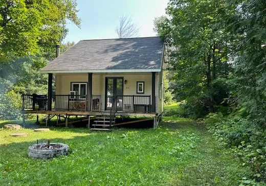 1 1/2 Storey for sale - 951 Route 276, Saint-Frédéric, G0N1P0