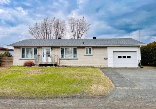 Bungalow à vendre - 7 Av. Dunn, Victoriaville, G6P2S2