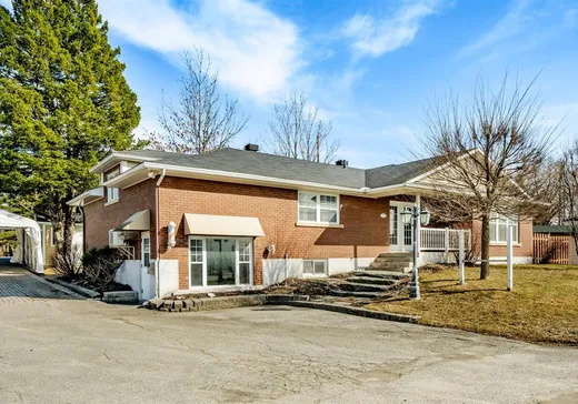 Bungalow à vendre - 3170 Rue King E., Sherbrooke, J1G5J3