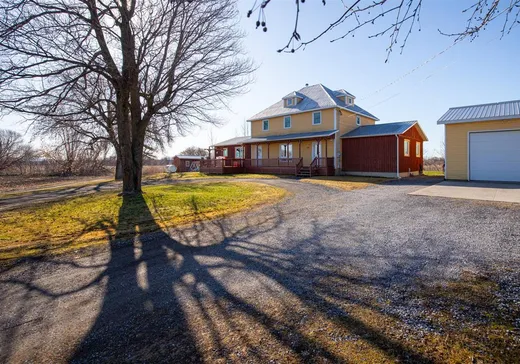 Fermette à vendre - 475Z Ch. Hamel, Farnham, J2N2P9
