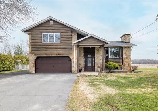 Maison à étages à vendre - 344 Rue Bergeron, Huntingdon, J0S1H0