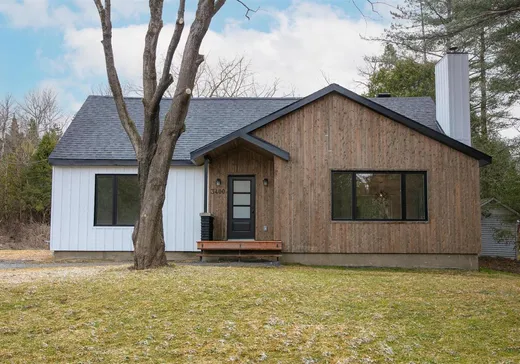 Two or more stories for sale - 3400 Rue Belvédère S., Magog, J0B2C0