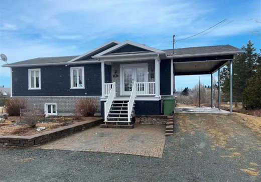 Bungalow à vendre - 66 Route de l'Église, St-Malachie, G0R4L0