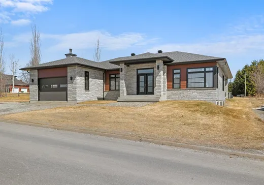 Bungalow for sale - 76 Boul. Père-Brousseau, St-Damien-De-Buckland, G0R2Y0