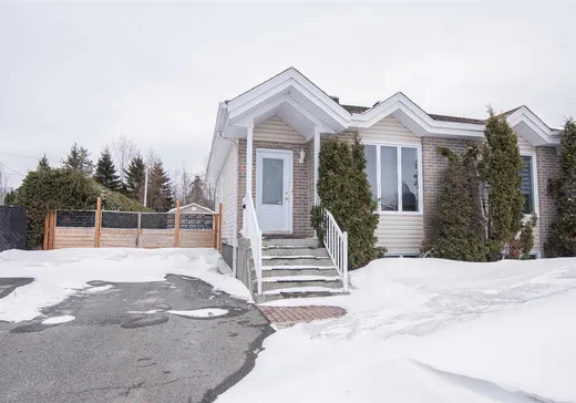 Bungalow à vendre - 500 Rue Beauvais, Val-d'Or, J9P6N7