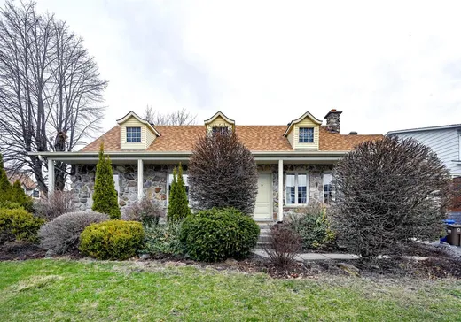 Bungalow à vendre - 1825 Rue Nancy, Brossard, J4Y2M4