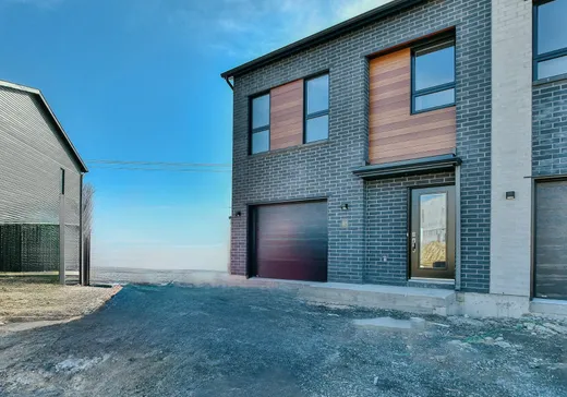 Maison à étages à vendre - 355 Rue du Merlot, Sainte-Marthe-sur-le-Lac, J0N1P0