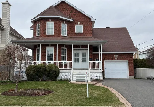Maison à étages à vendre - 8250 Rue Occident, Brossard, J4Y3A2