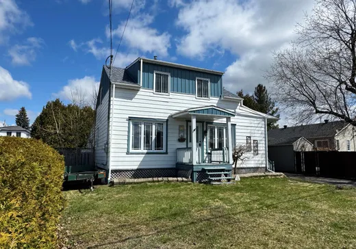 Two or more stories for sale - 561 Rue Duvernay, Granby, J2G2E8