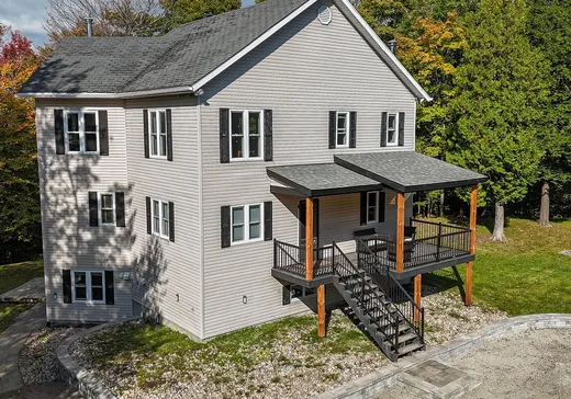 Maison à étages à vendre - 20-22 Ch. du Pékan, Saint-Sauveur, J0R1R1