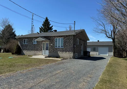 Two or more stories for sale - 1046 Rue Bernard, Granby, J2J0H8